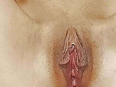 18 yr old gal doing shared masturbation raw cootchie with very close ejaculation