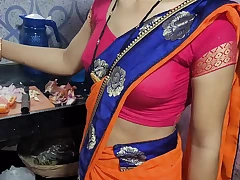 Kitchen pulverize-a-thon with spouse bhabhi supah-drilling-super-fucking-hot saree wearing uber-sexy bhabhi firm humping in kitchen